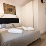 Charming Seaside In Barceloneta, Renovated With Stunning Sea Views Appartamento *