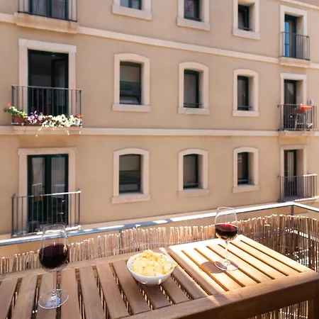 Charming Seaside In Barceloneta, Renovated With Stunning Sea Views Barcelona