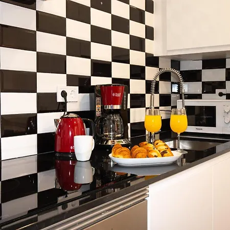 Charming Seaside In Barceloneta, Renovated With Stunning Sea Views 바르셀로나