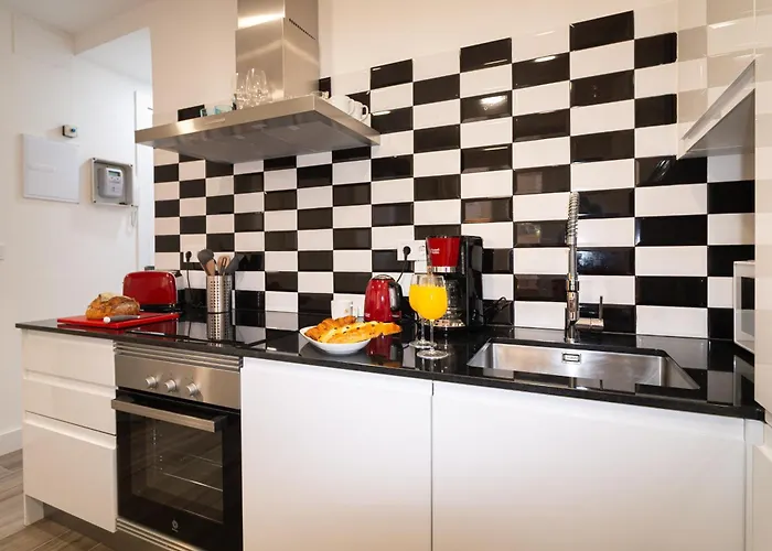 Charming Seaside In Barceloneta, Renovated With Stunning Sea Views Apartment